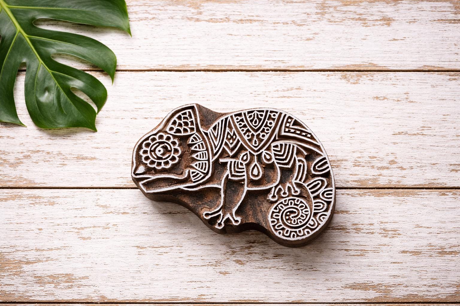 Chameleon Wood Block Printing Stamp – Hand Carved Animal Craft Stamp